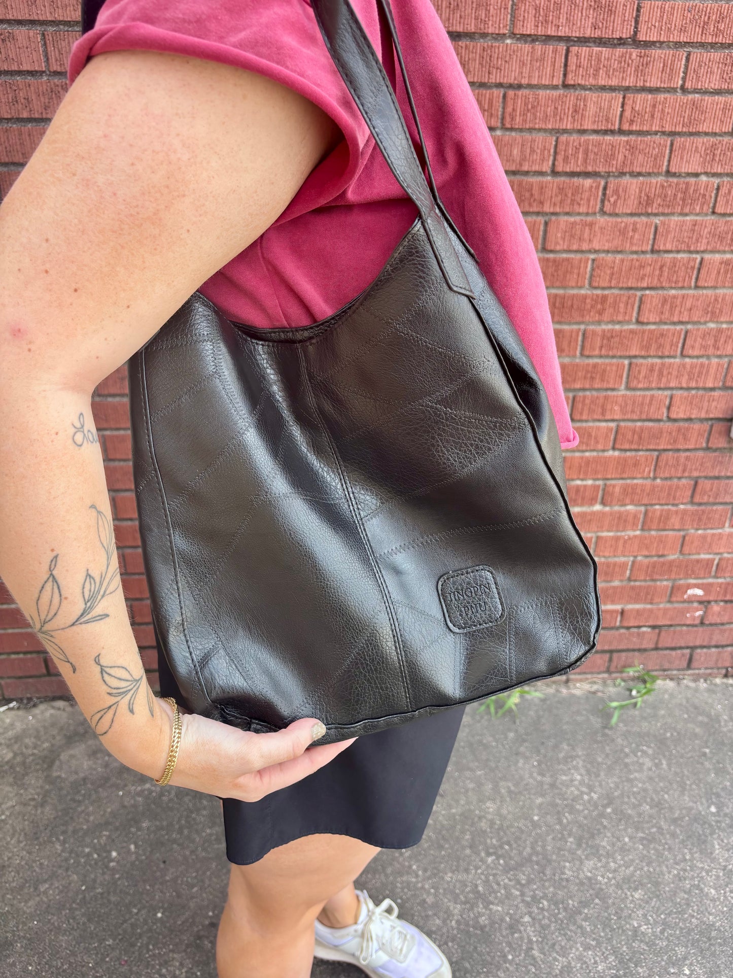 DARK DESERT SHOULDER BAG