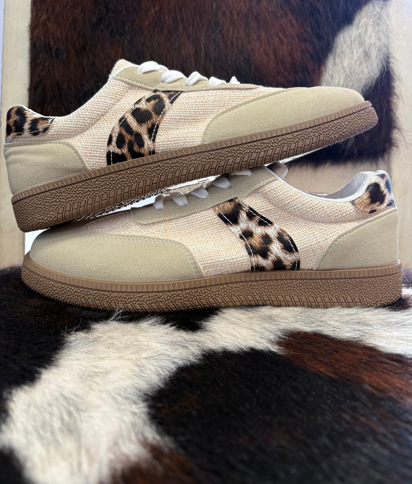 Savannah Stride Sneakers