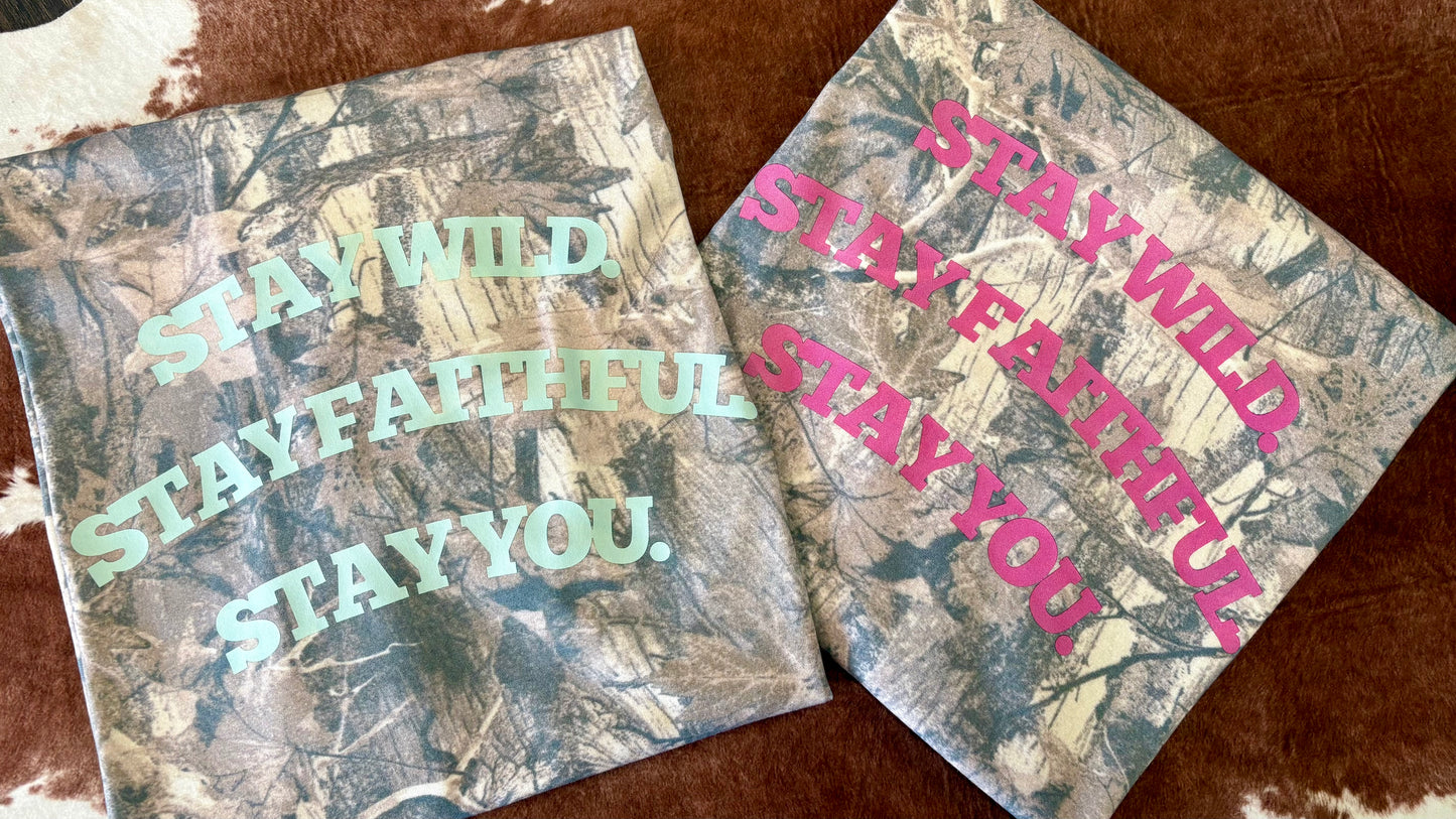 STAY WILD CAMO TEE